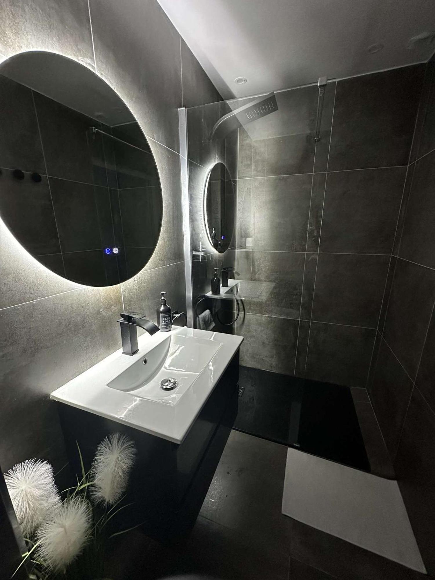 Dima Suite Jacuzzi Privatif Веден Экстерьер фото